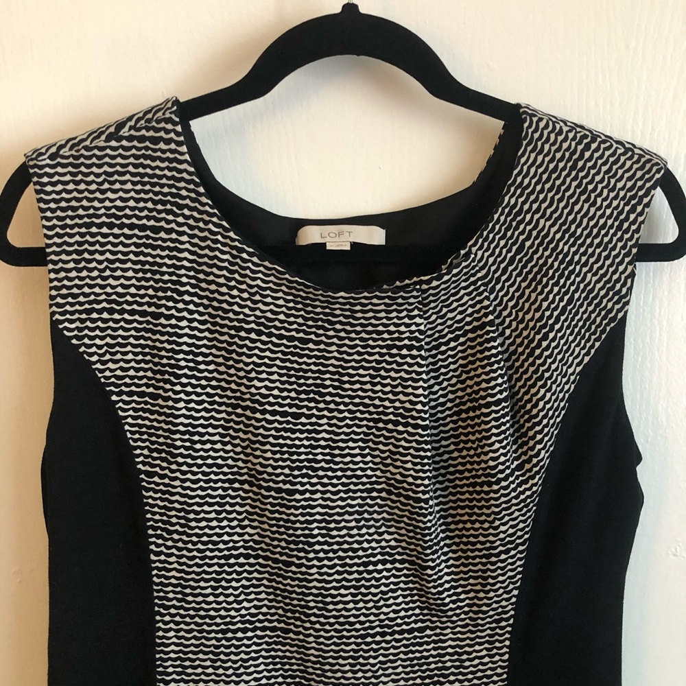 Ann Taylor LOFT gorgeous soft dress